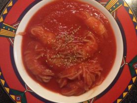 Kalorienarme Low Carb Nudeln mit Tomatensoße | Hochgeladen von: xmellixx