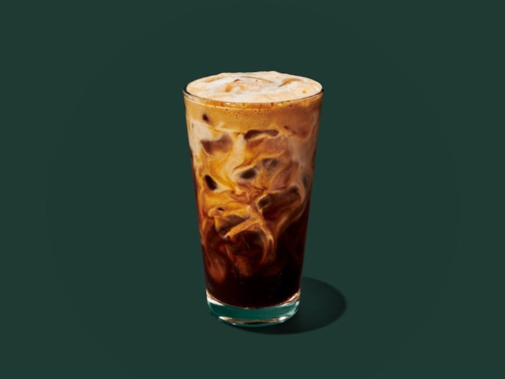 Iced Hazelnut Oatmilk Shaken Espresso von Emiliiiee | Hochgeladen von: Emiliiiee