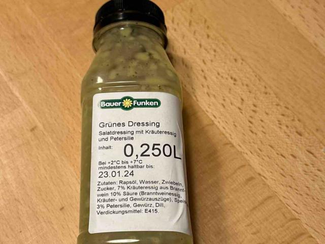 Grünes Dressing, Salatdressing mit Kräuteressig und Petersilie v | Hochgeladen von: escfancurtis