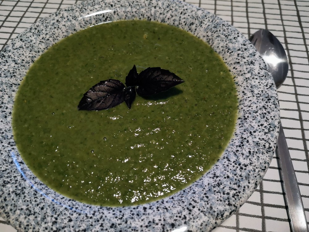 Champignon-Spinat-Suppe, mit Erdnussmus von JanineDD | Hochgeladen von: JanineDD