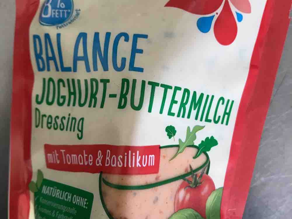 Kühne, Balance Joghurt-Buttermilch Dressing, mit Tomate und Basilikum ...