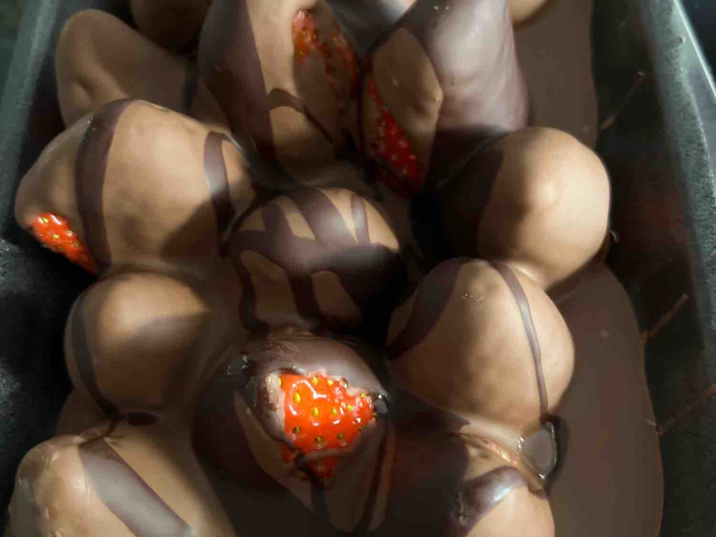 Schokoerdbeeren, mit Vollmilchschokolade von DarthNerdika | Hochgeladen von: DarthNerdika