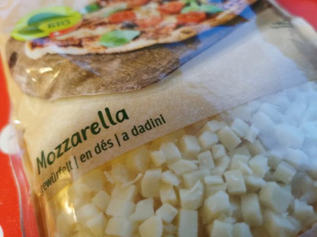 Mozzarella gewürfelt, Bio by cannabold | Uploaded by: cannabold