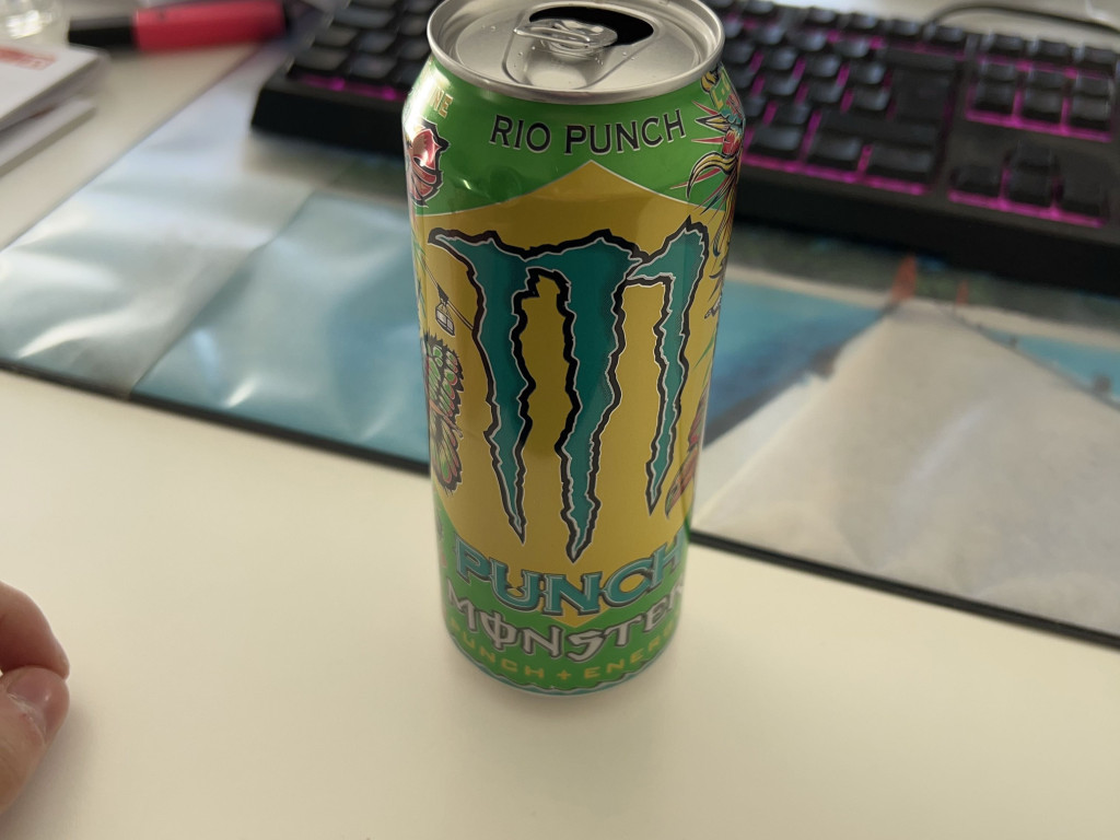 Monster Rio Punch von Goosh | Hochgeladen von: Goosh Monster Rio Punch von Goosh | Hochgeladen von: Goosh