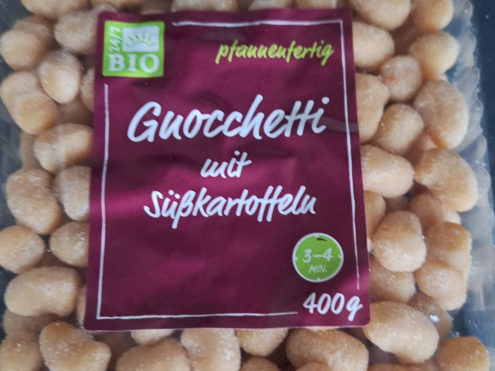 Hochgeladen von: EnKay Hochgeladen von: EnKay