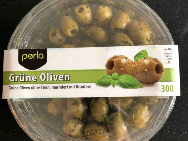 Grüne Oliven ohne Stein, mariniert mit Knoblauch und Kräutern vo | Hochgeladen von: dilosch