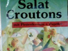 Salat-Croutons, mit Pinienkernen + Paprika | Hochgeladen von: raphaeljung