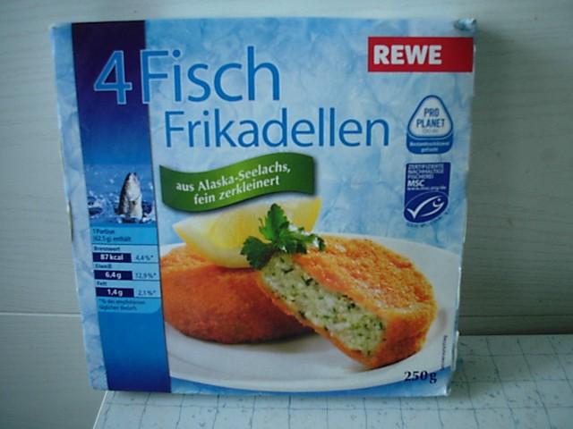 Fischfrikadelle, fein zerkleinert, paniert | Hochgeladen von: Connymaxi