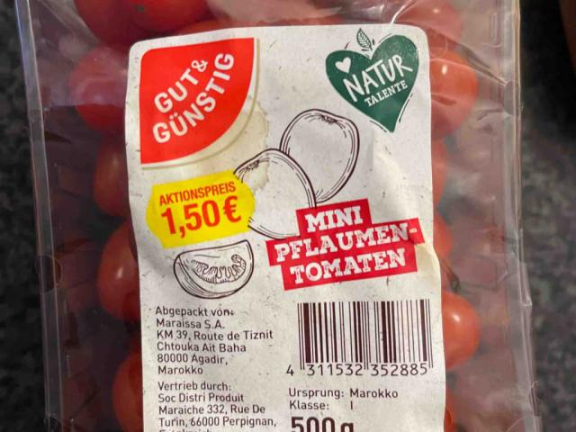 Mini plum tomatoes by ketia | Uploaded by: ketia