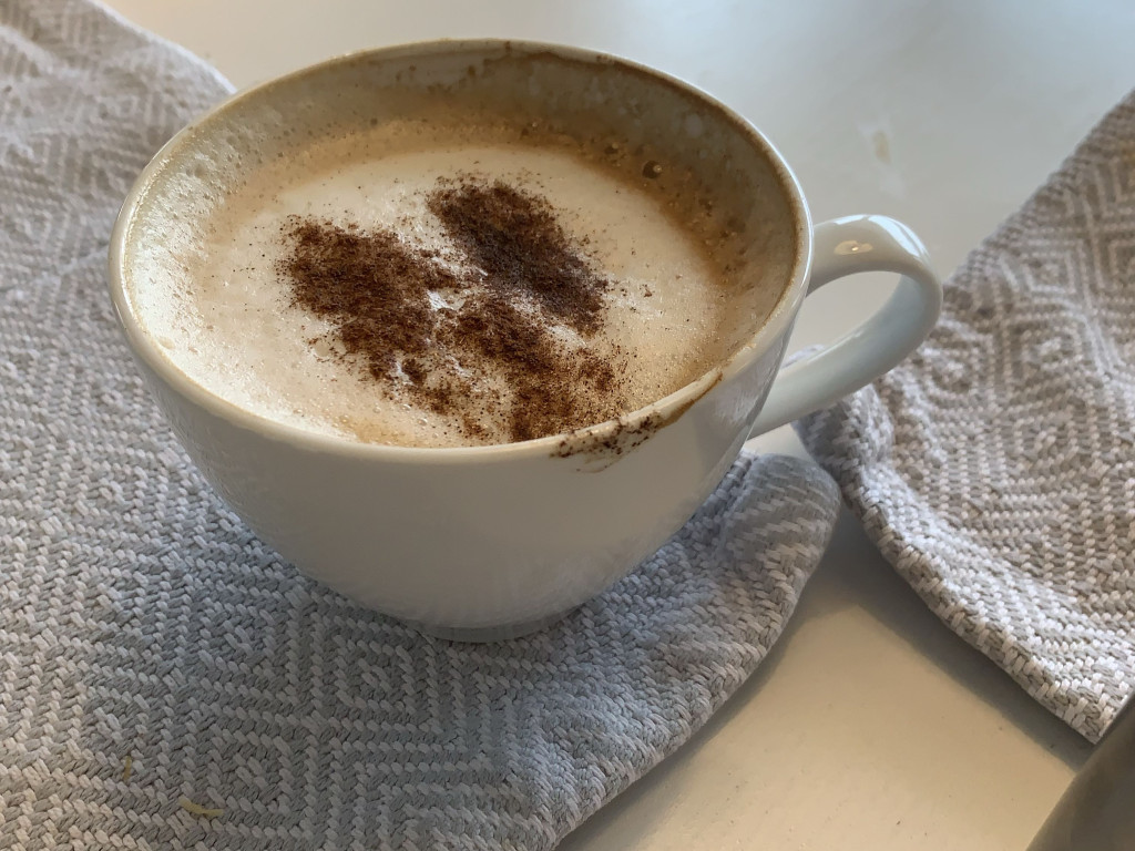 Kaffe mit Milch, 3,5% von katjalamaus | Hochgeladen von: katjalamaus Kaffe mit Milch, 3,5% von katjalamaus | Hochgeladen von: katjalamaus