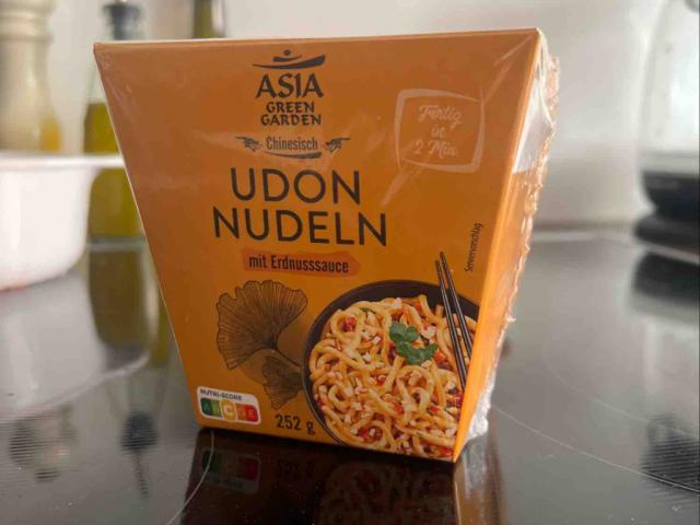 udon Nudeln, mit Erdnusssauce by Vinx19 | Hochgeladen von: Vinx19