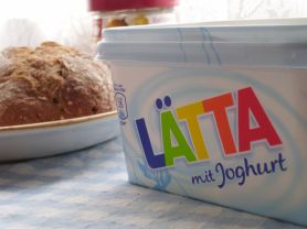 Lätta, Joghurt | Hochgeladen von: JuliFisch Lätta, Joghurt | Hochgeladen von: JuliFisch