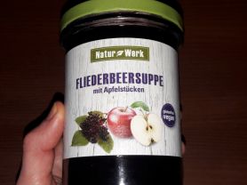 Naturwerk Fliederbeersuppe mit Apfelstückchen | Hochgeladen von: Siope
