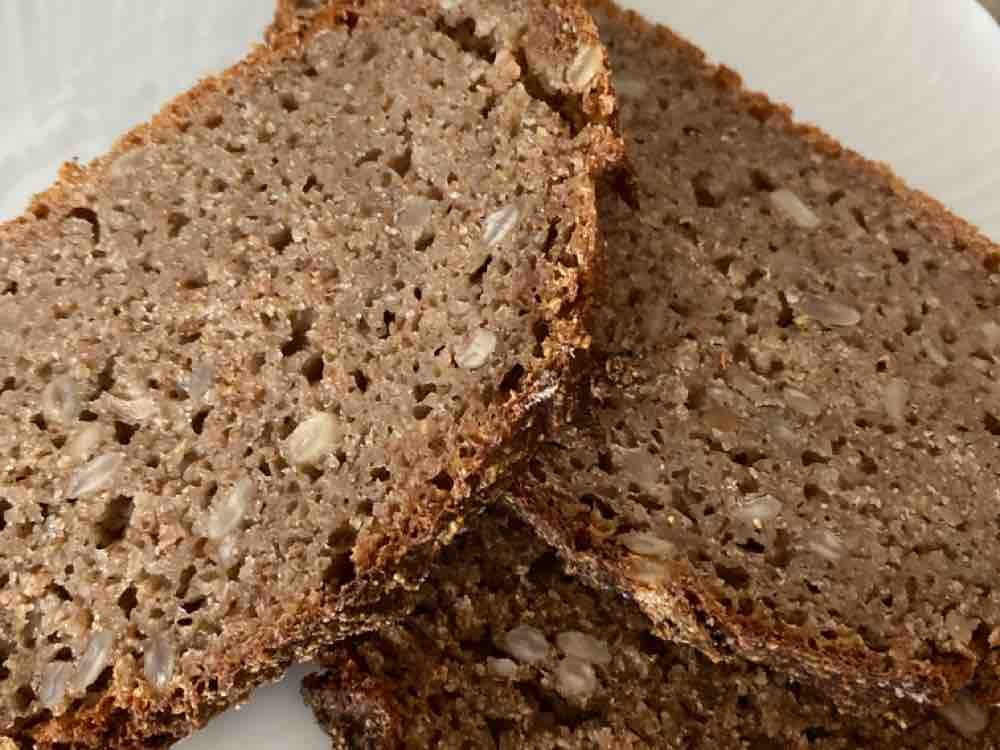 Roggenbrot mit Sonnenblumenkernen von auroranuklearis | Hochgeladen von: auroranuklearis