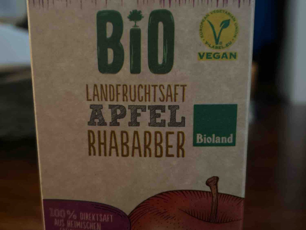 Landfruchtsaft Apfel Rhabarber, Saft von saskiaebert | Hochgeladen von: saskiaebert