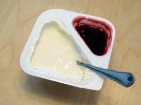 Joghurt mit der Ecke Kirsche | Hochgeladen von: Thomas Bohlmann