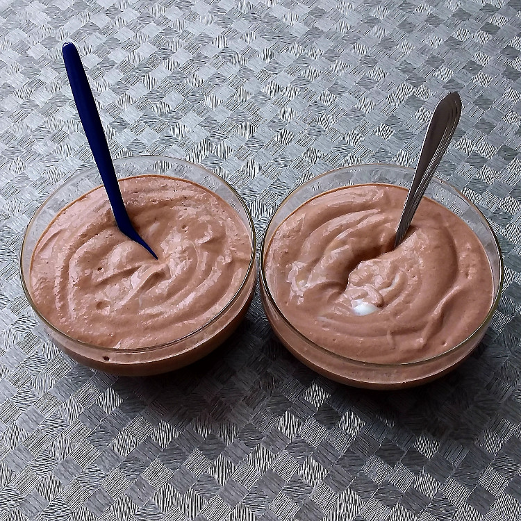 Schokoladen-Quark-Yogri-Speise, mit  Eischnee + Xylit von Nini53 | Hochgeladen von: Nini53