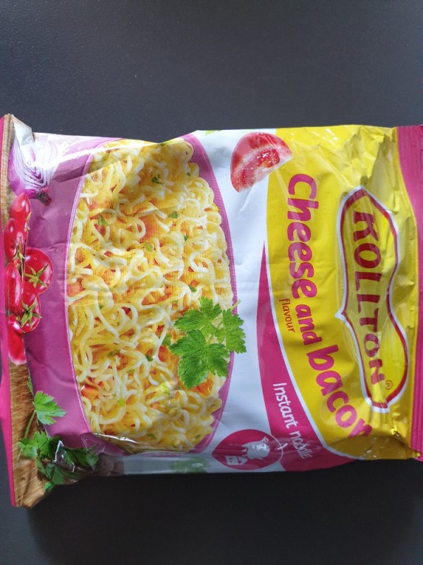 Instant Noodles Cheese and Bacon von Kaira512 | Hochgeladen von: Kaira512
