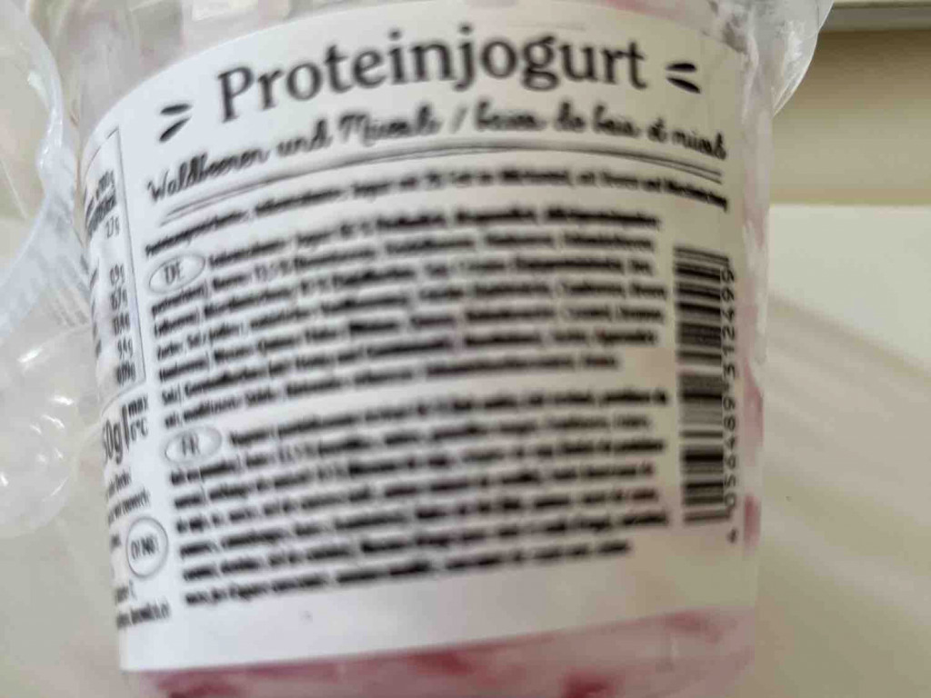 proteinjogurt, waldbeeren & Müesli von carolinademattia414 | Hochgeladen von: carolinademattia414