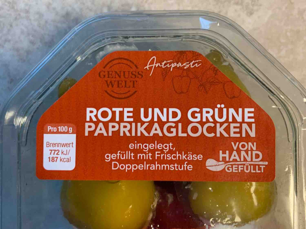 Rote und Grüne Paprikaglocken, eingelegt, gefüllt mit Frischkäse | Hochgeladen von: Rafaelo