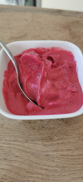 Himbeereis aus gefrorenen Himbeeren, Joghurt, Himbeeren, Flav dr | Hochgeladen von: SanSab