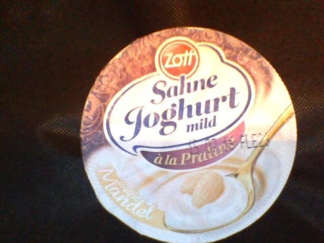 Sahnejoghurt mild à la Pralinié, Mandel | Hochgeladen von: Seidenweberin