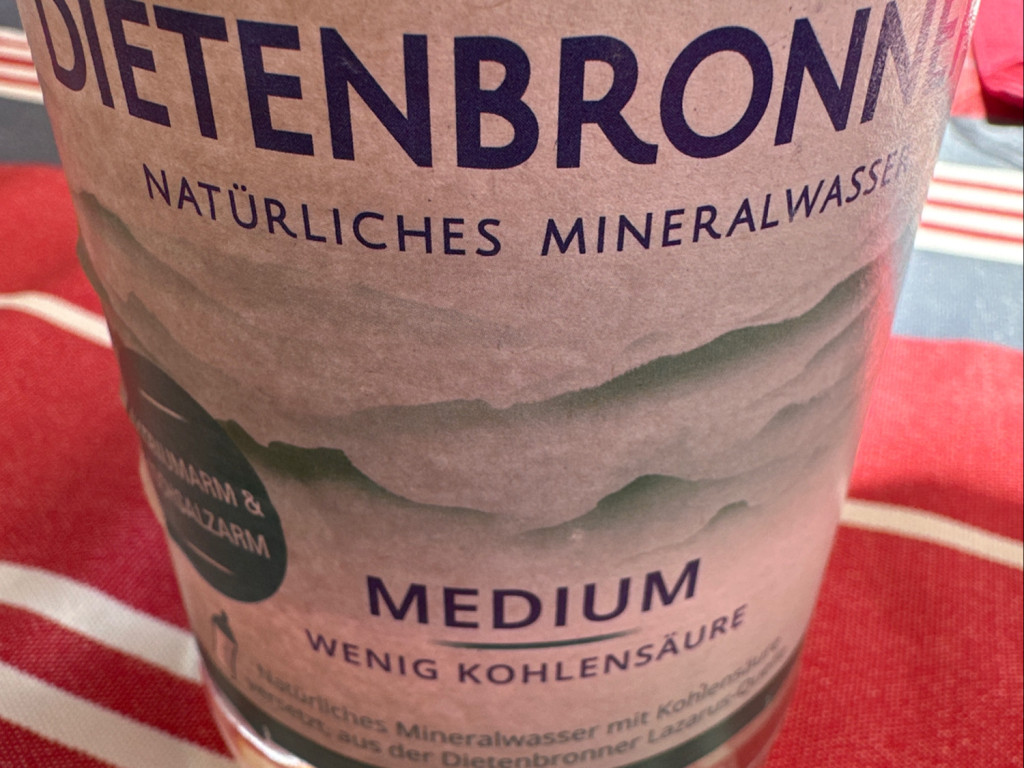Dietenbronner Quelle spritzig, Wasser mit Kohlensäure von Nit | Hochgeladen von: Nit Dietenbronner Quelle spritzig, Wasser mit Kohlensäure von Nit | Hochgeladen von: Nit