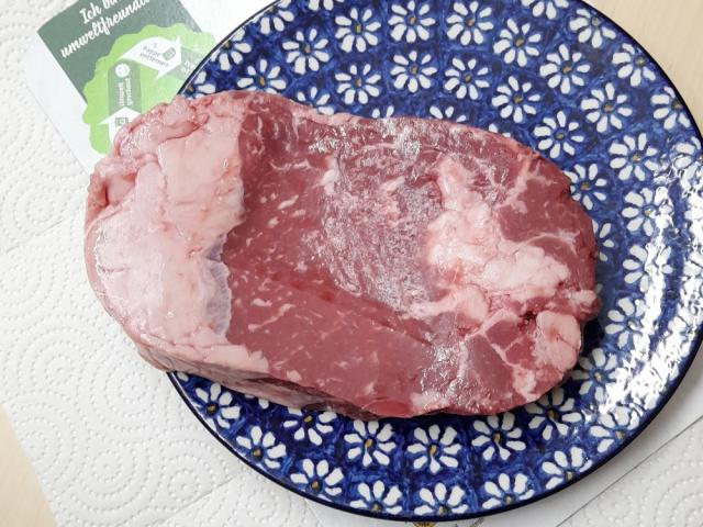 Frisches Entrecôte vom Simmentaler Jungbullen von MatPils | Hochgeladen von: MatPils