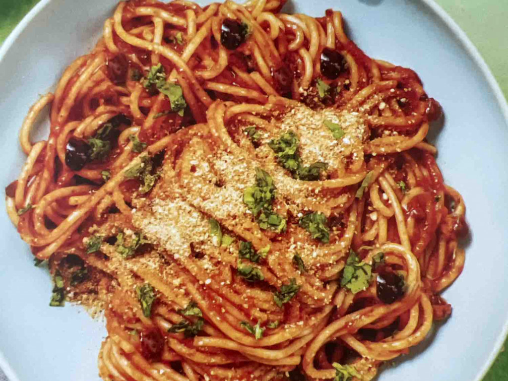 Spaghetti alla Napoletana mit grüne Oliven von lenaastrl | Hochgeladen von: lenaastrl