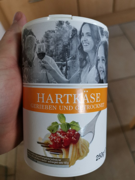 Hartkäse, gerieben und getrocknet von Luca46 | Hochgeladen von: Luca46