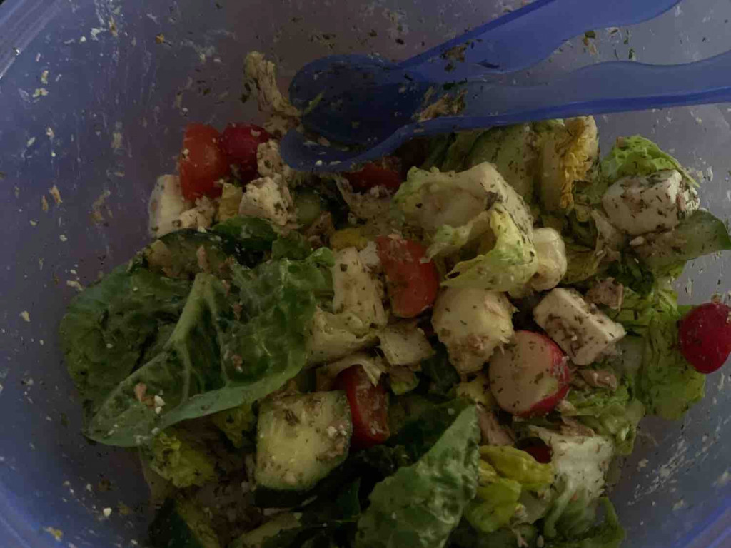 Gemischter Salat mit Gurke, Tomate , Paprika und Hirtenkäse von  | Hochgeladen von: Mafajusi