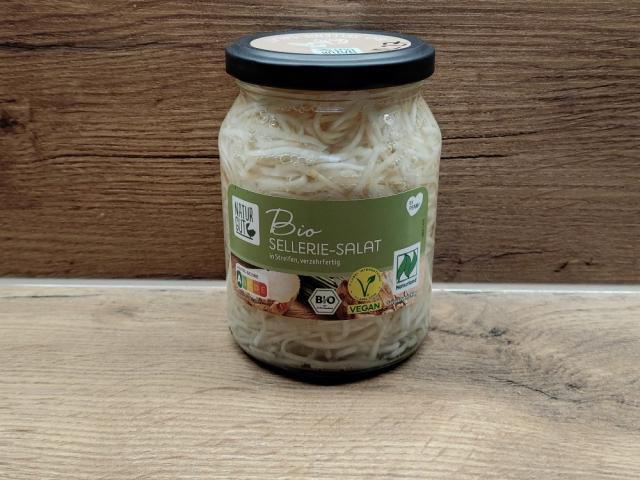 Hochgeladen von: Vegana Nagev