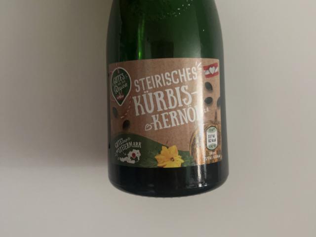 Steirisches Kürbis-Kernöl by waelbslife@gmail.com | Hochgeladen von: waelbslife@gmail.com Steirisches Kürbis-Kernöl by waelbslife@gmail.com | Hochgeladen von: waelbslife@gmail.com