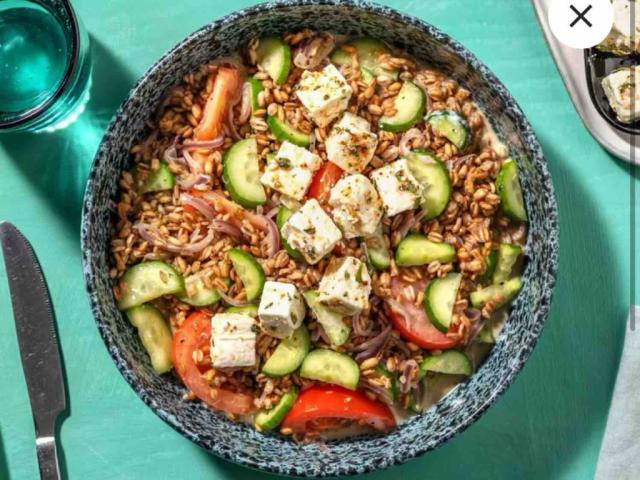 Dinkel-Bowl griechischer Art mit Hirtenkäse, Frische Gurke und T | Hochgeladen von: clairestw