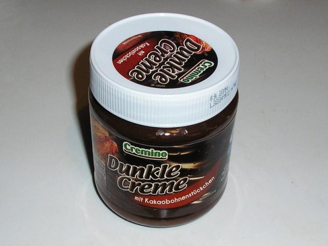 Cremino, Dunkle Creme mit Kakaostückchen | Hochgeladen von: xai