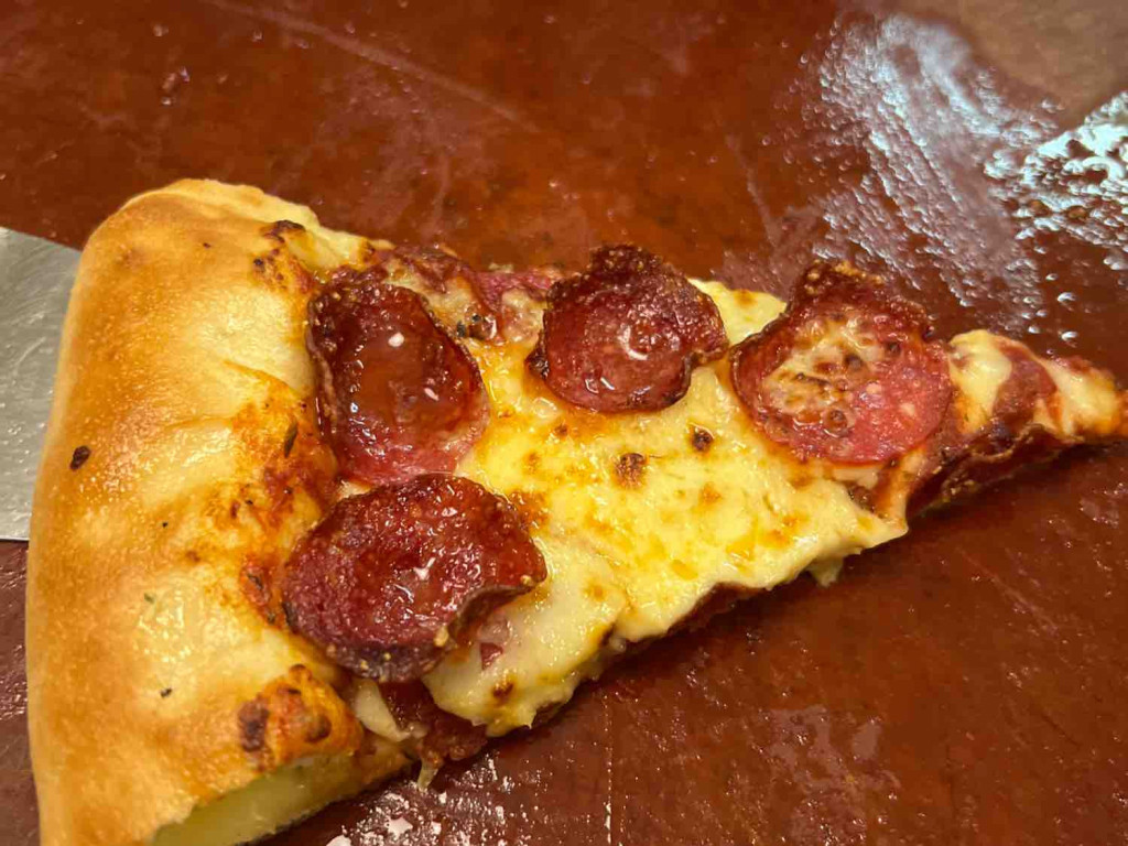 Pepperoni Lovers Pizza, Cheezy Crust von seb999 | Hochgeladen von: seb999