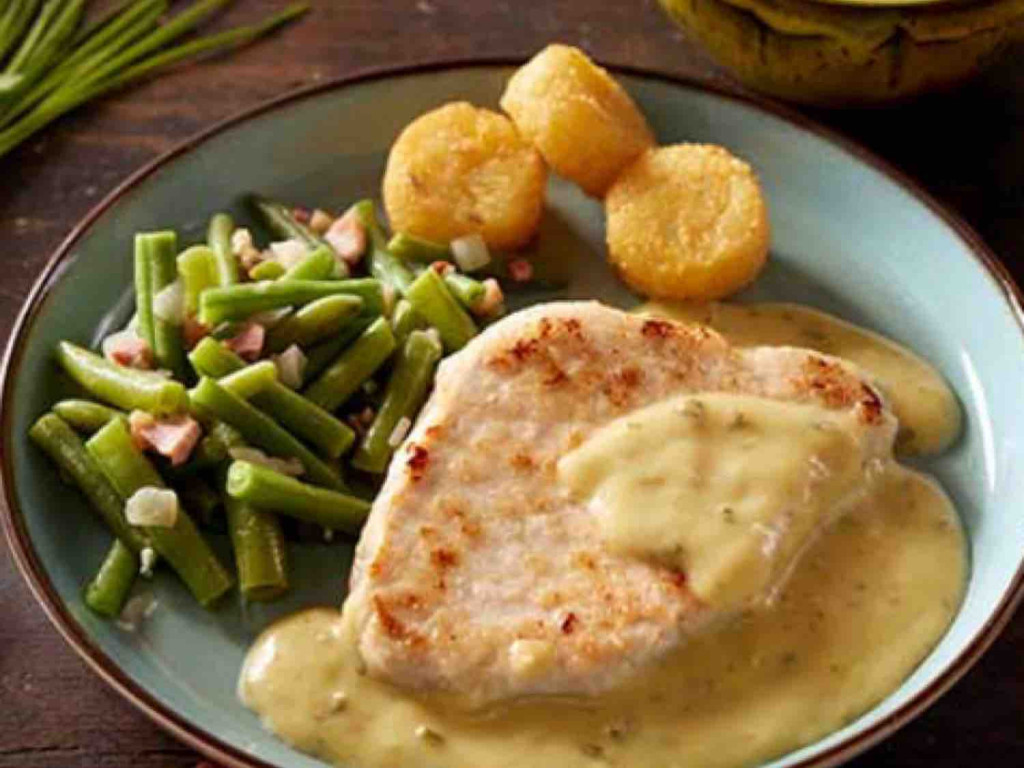 Schweineschnitzel natur in, Café-de-Paris-Soße von Pampilou | Hochgeladen von: Pampilou