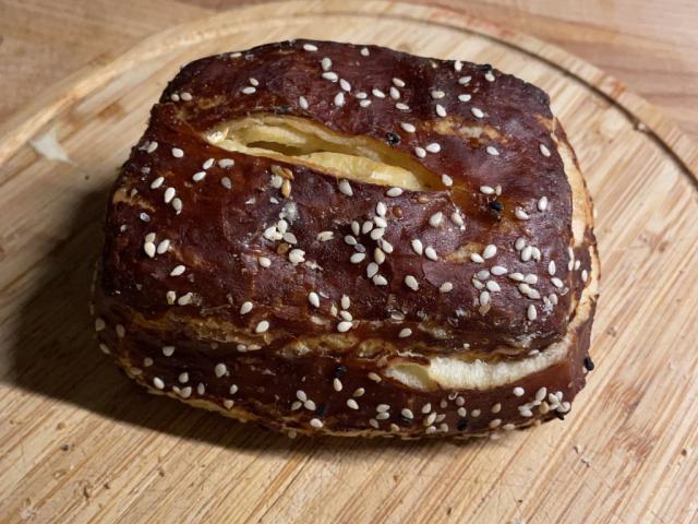 Laugenbrötchen von MarkimusHeftikus | Hochgeladen von: MarkimusHeftikus