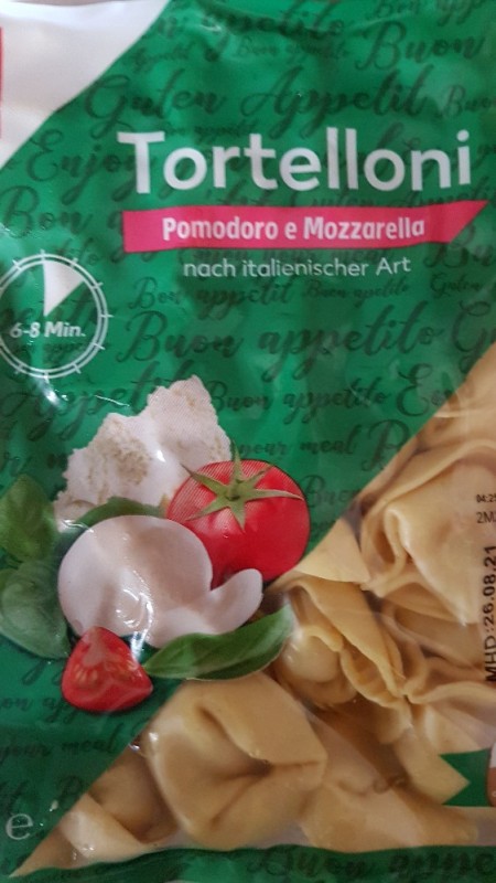 Tortelloni Pomodore e Mozzarella, roh von Elias18 | Hochgeladen von: Elias18