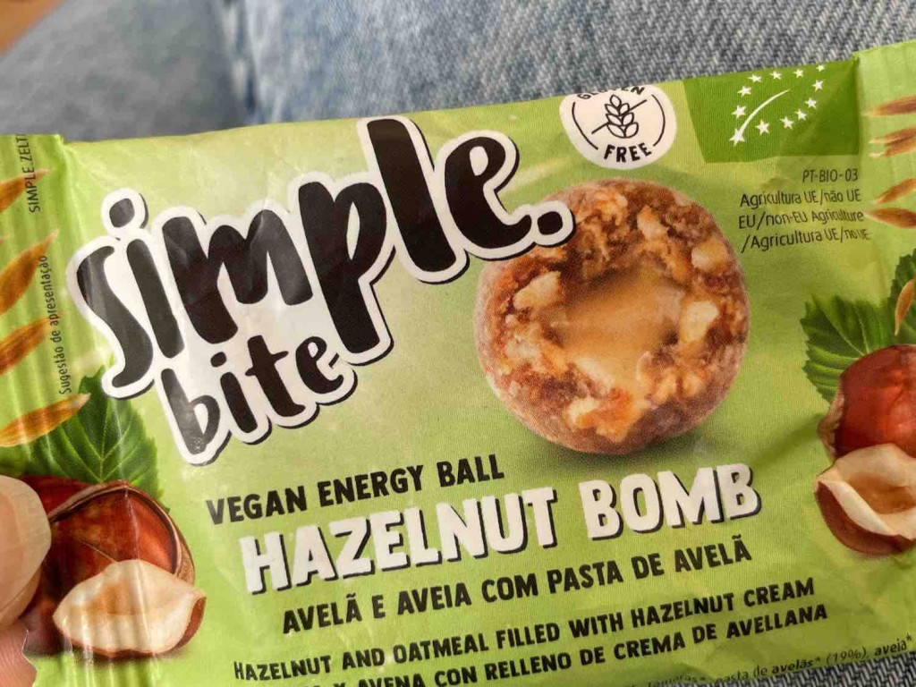 HAZELNUT BOMB (30g), vegan energy ball von Ana Lu | Hochgeladen von: Ana Lu