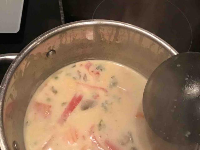 Tom Kha Gai, Thailändische Hühnersuppe mit Kokosmil von is793 | Uploaded by: is793