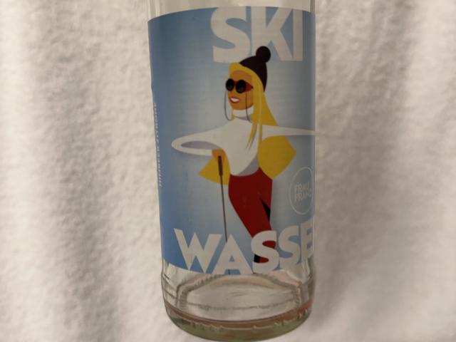 Ski Wasser Frau Franz, Himbeere Zitrone von PeterKuebel | Hochgeladen von: PeterKuebel