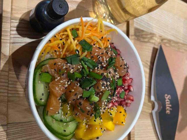 Poke Bowl Lachs by zoemaas | Uploaded by: zoemaas