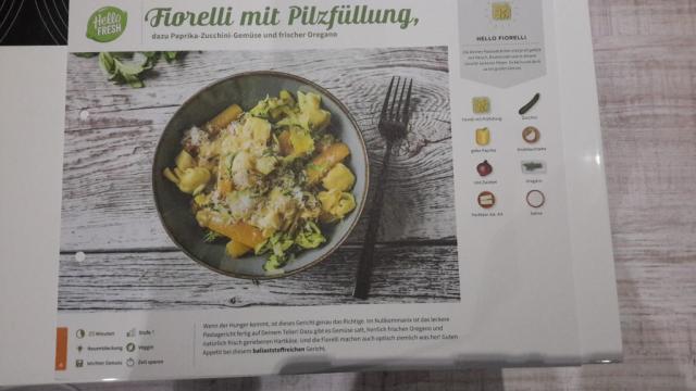 Fiorelli mit Pilzfüllung, dazu Paprika-Zucchini-Gemüse und f | Hochgeladen von: Michael175