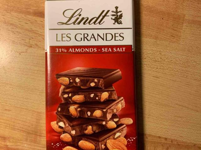 Lindt Les Grandes, Almonds and ses salt, dark by Lunacqua | Uploaded by: Lunacqua