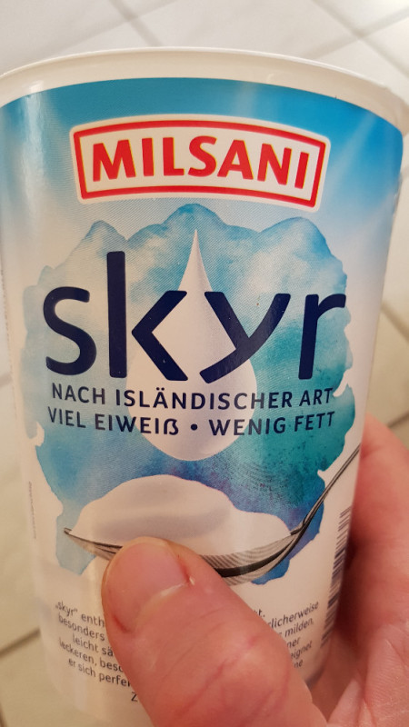 Skyr von r4ki | Hochgeladen von: r4ki