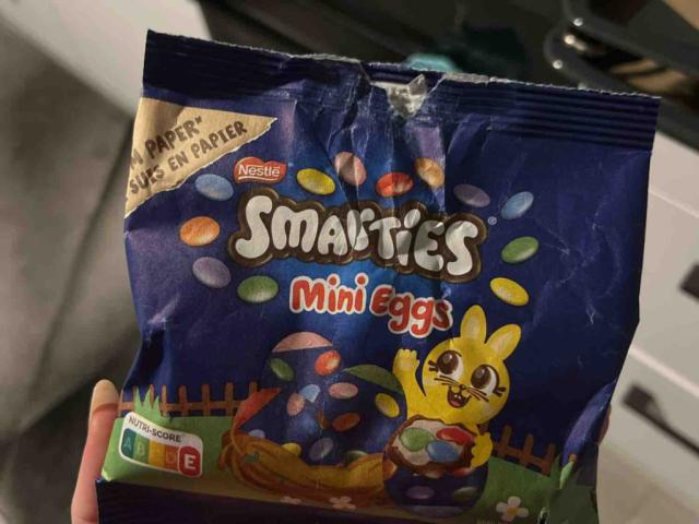 Smarties Mini Eggs by laradamla | Uploaded by: laradamla