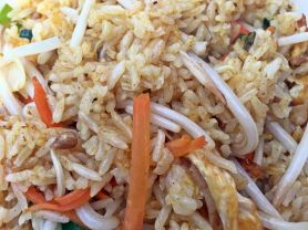 Gebratener Reis mit Gemüse, asiatisch | Hochgeladen von: xmellixx