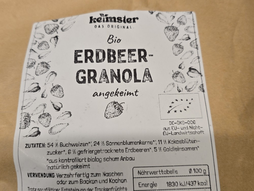 Bio Erdbeer Granola, angekeimt von Neokazaki | Hochgeladen von: Neokazaki