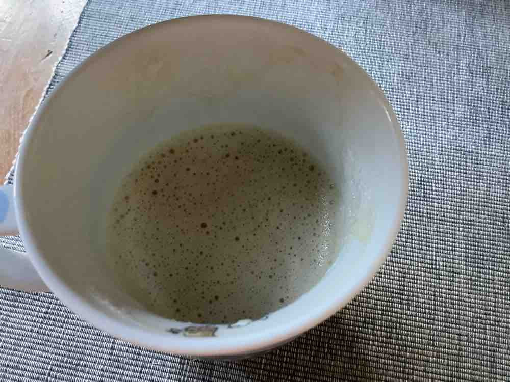 Becher Kaffee (300 ml) mit großem Schluck (50 ml) Mich (3,5 %) v | Hochgeladen von: Hundefreundin772